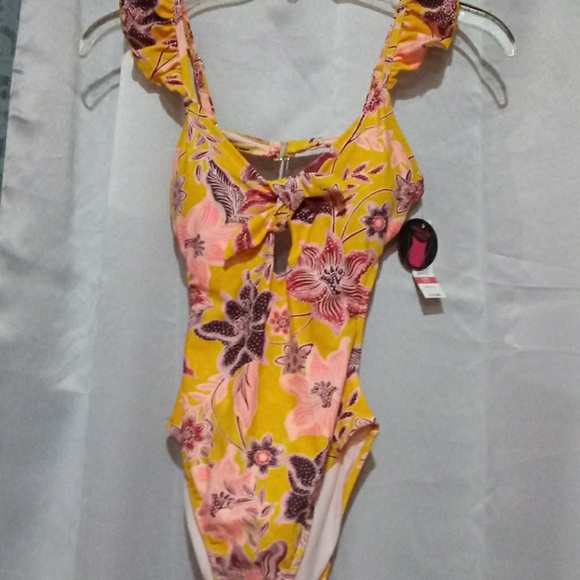 No boundaries one piece bathingsuit - Picture 2 of 4